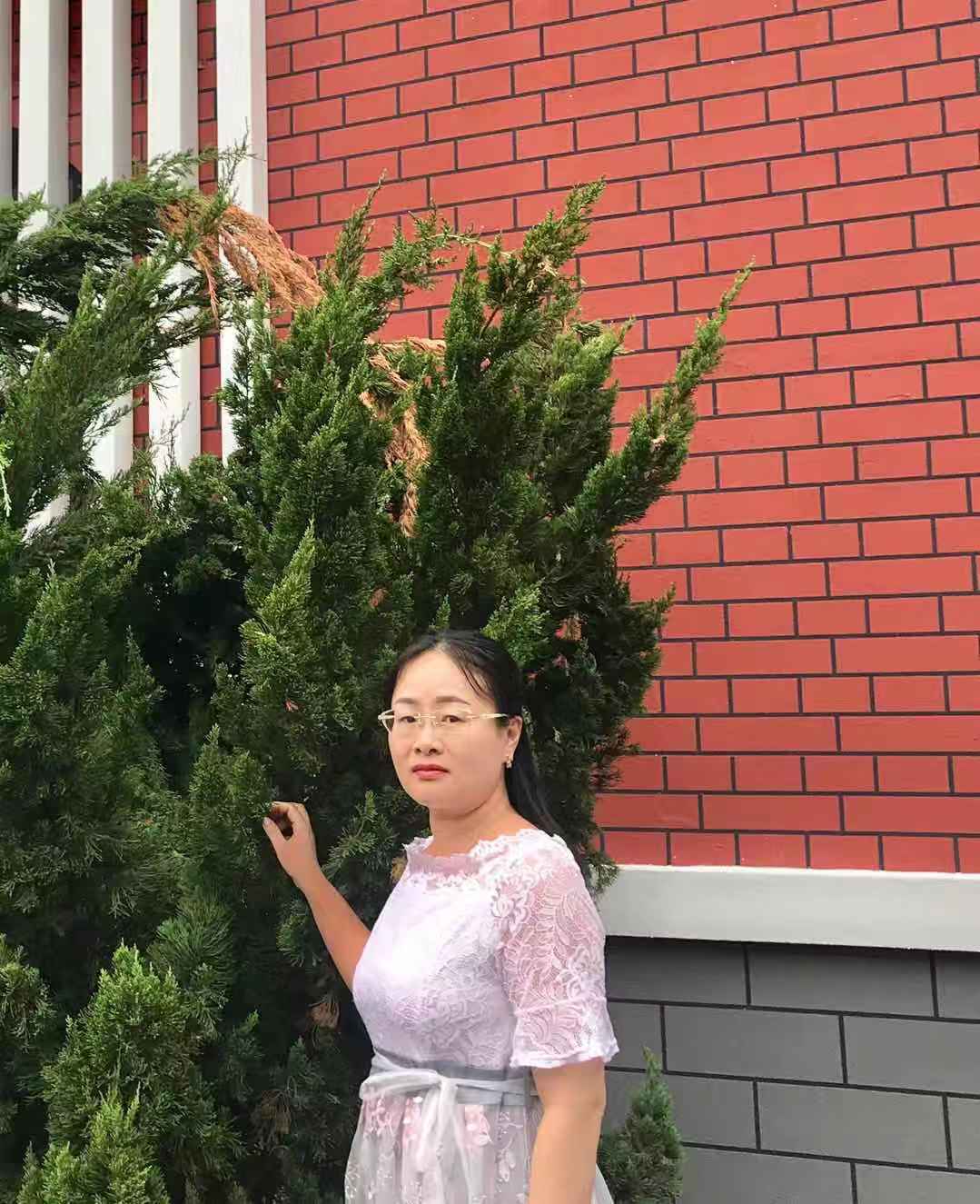 王晗晴.jpg