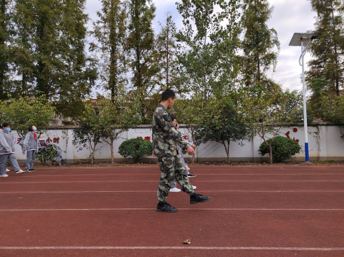 军训2_html_52416773.png