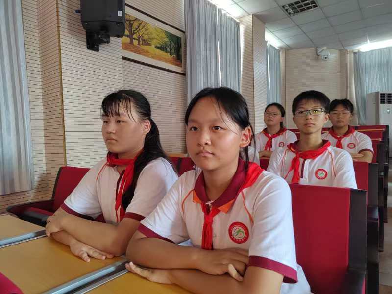 9.14国防教育讲座_html_6dc76932.jpg