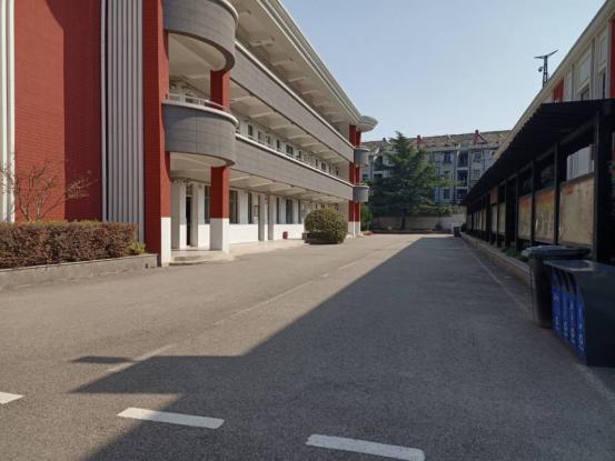 营防中学开学第一天报道_html_m3acad868.jpg