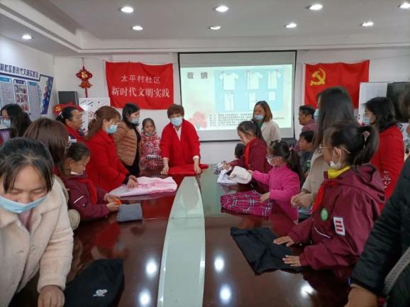 做一颗永不生锈的螺丝钉_html_m992be50.jpg
