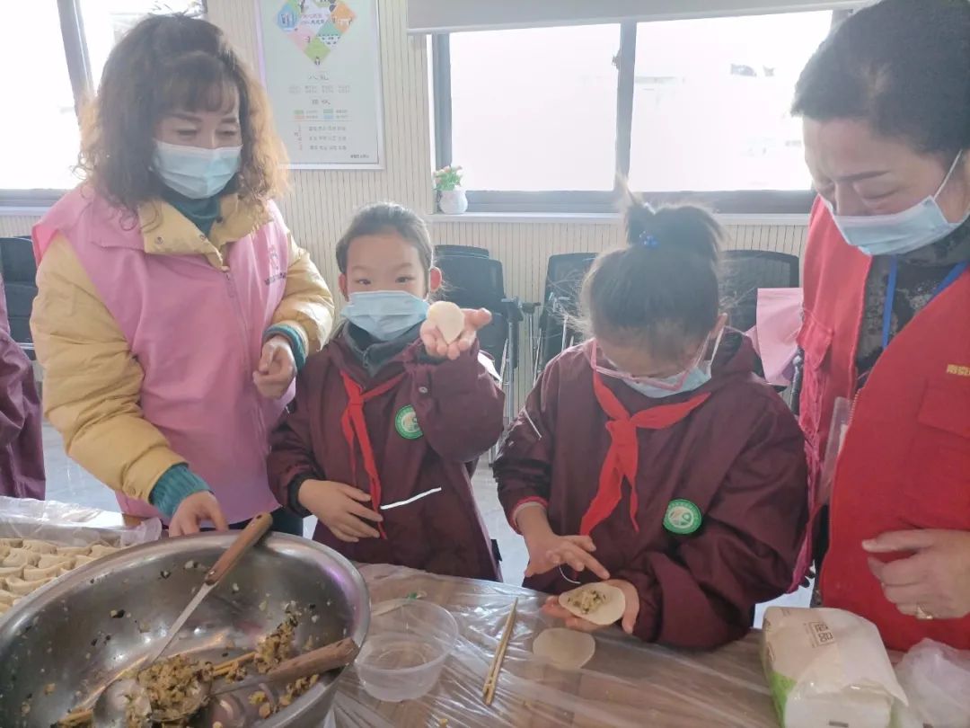 燕子矶中心小学召开四月师德师风警示教育培训会_html_m19ce0301.jpg