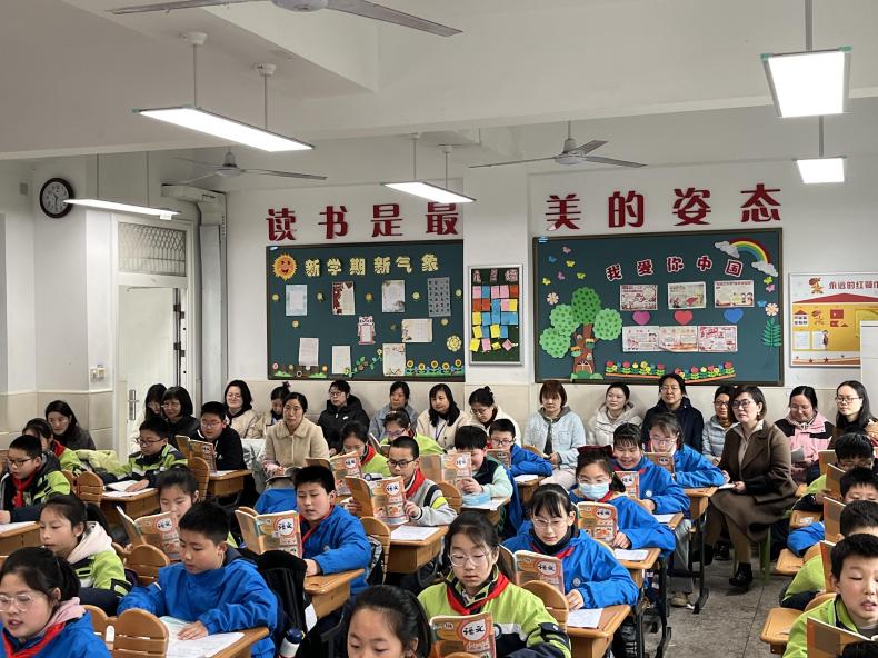 主题课例月报道_html_m34fcb9ec.jpg