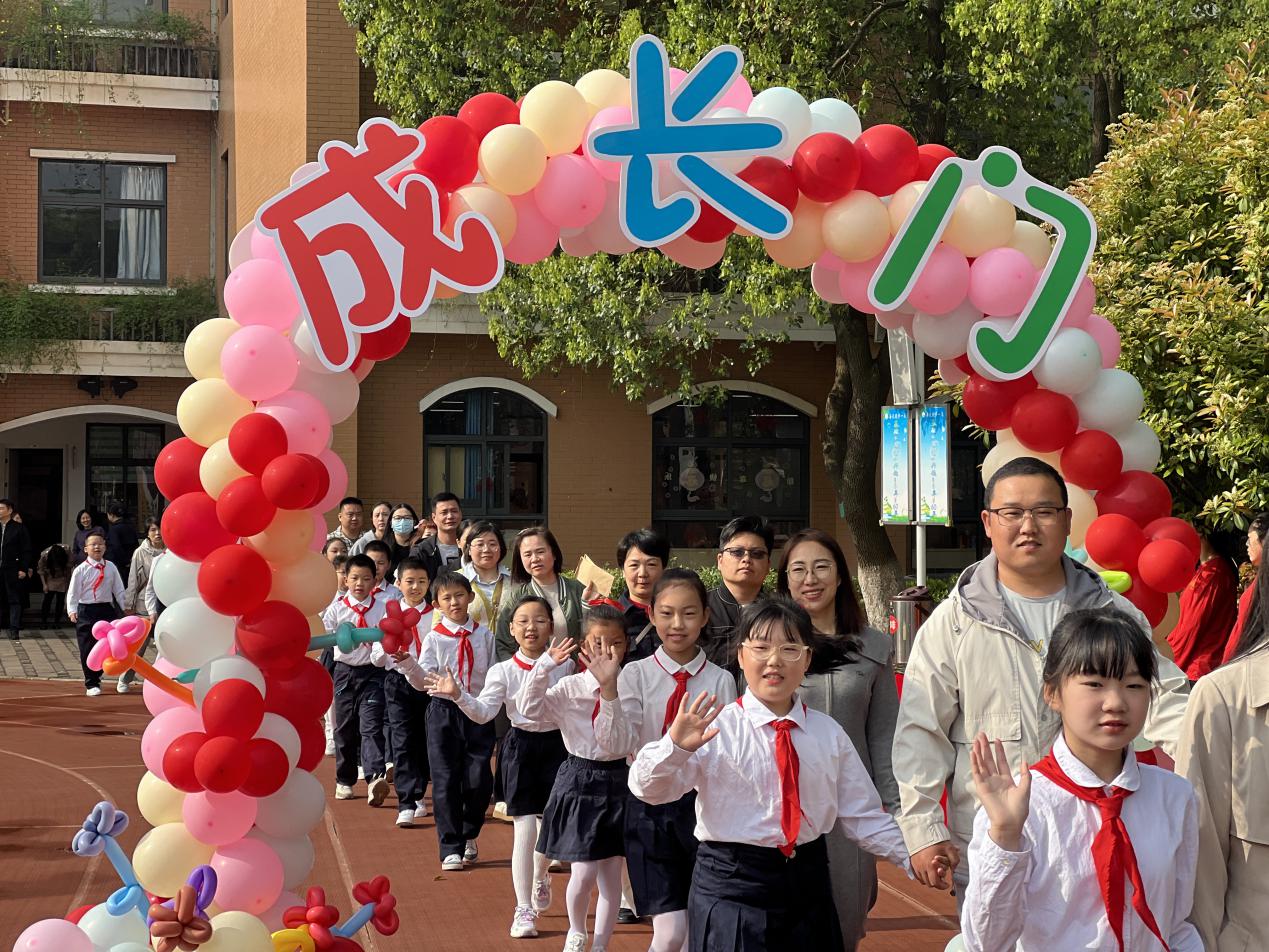 成长礼新闻稿_html_m4a4e73cb.jpg