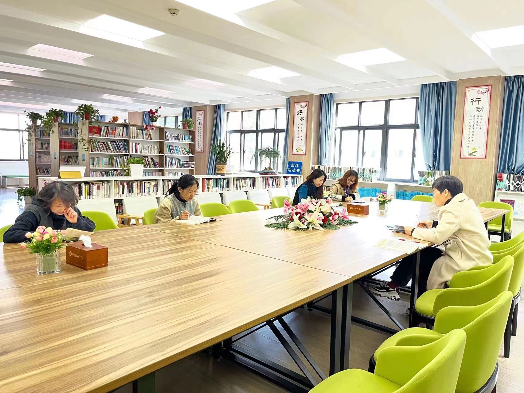 数学教研组活动新闻（五）_html_m40e3347.jpg