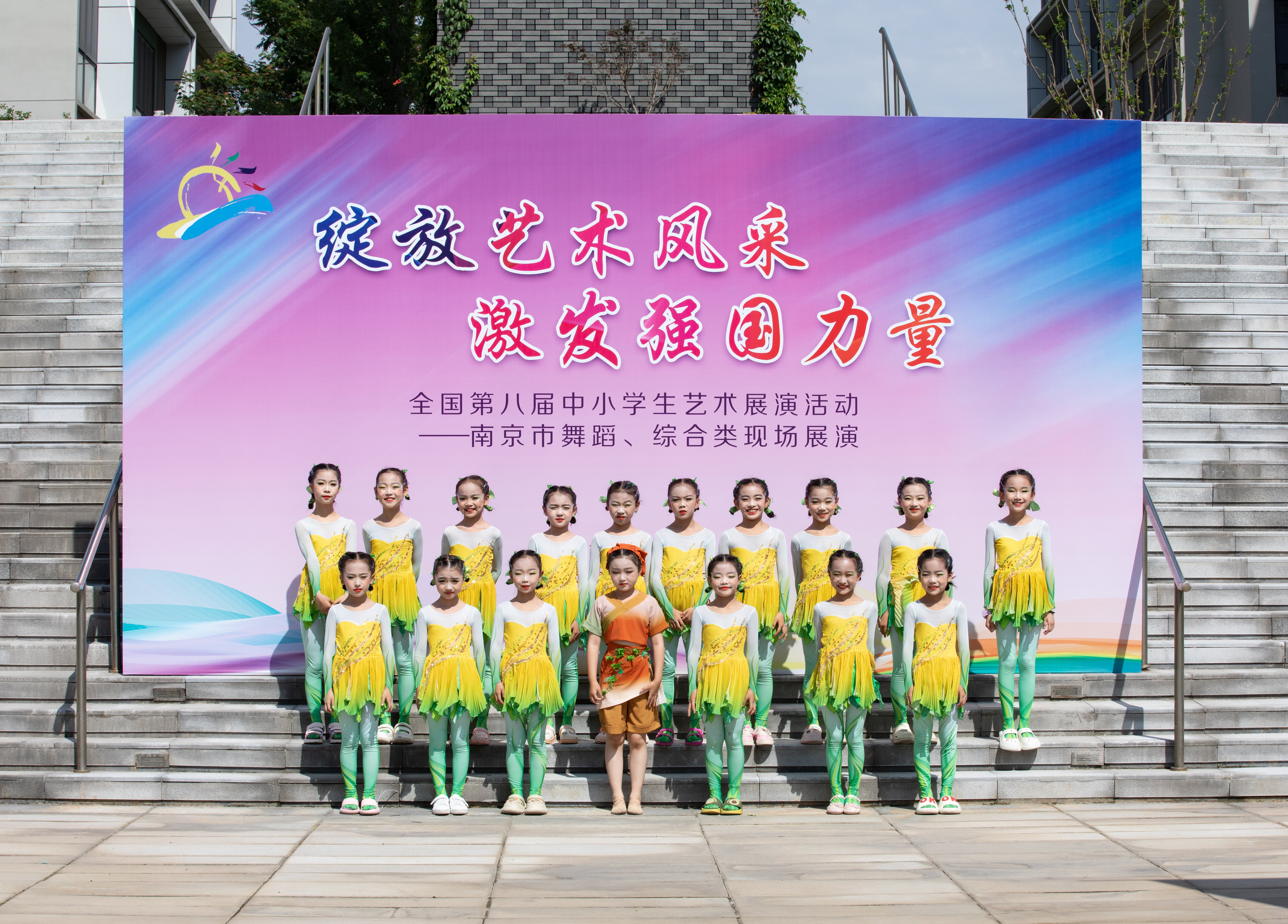 音乐组新闻6.1发_html_49182491.jpg