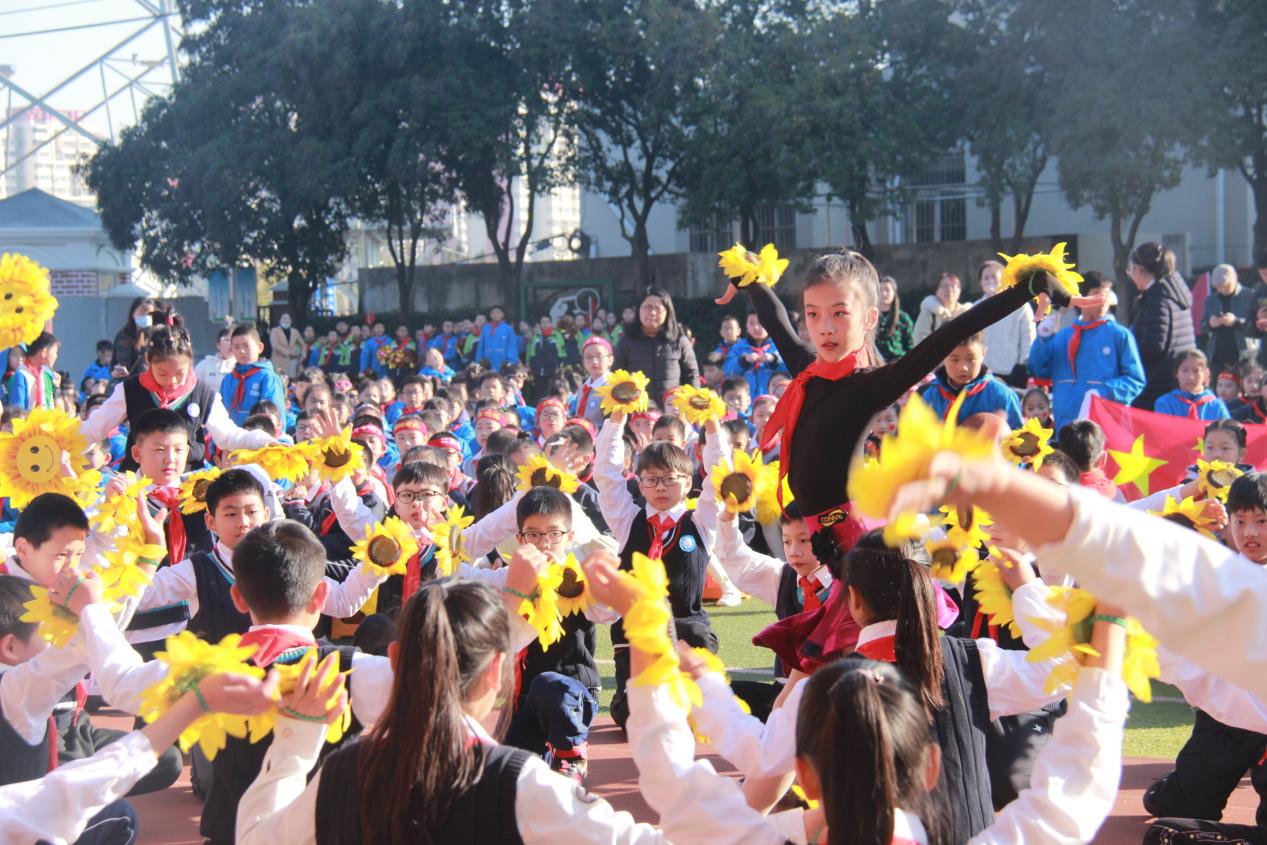幕府山庄小学第六届冬季运动会(1)_html_282da7d3.jpg