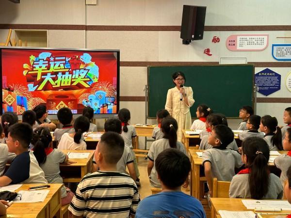 9.20  教研活动报道_html_6b747fb4.jpg