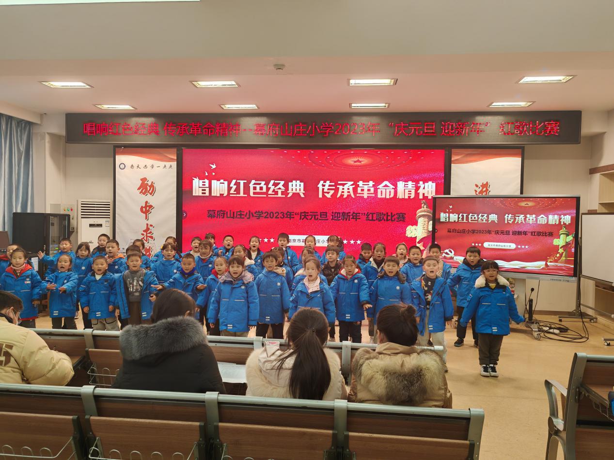 唱响红色经典 传承革命精神 红歌报道_html_bff91dd.jpg