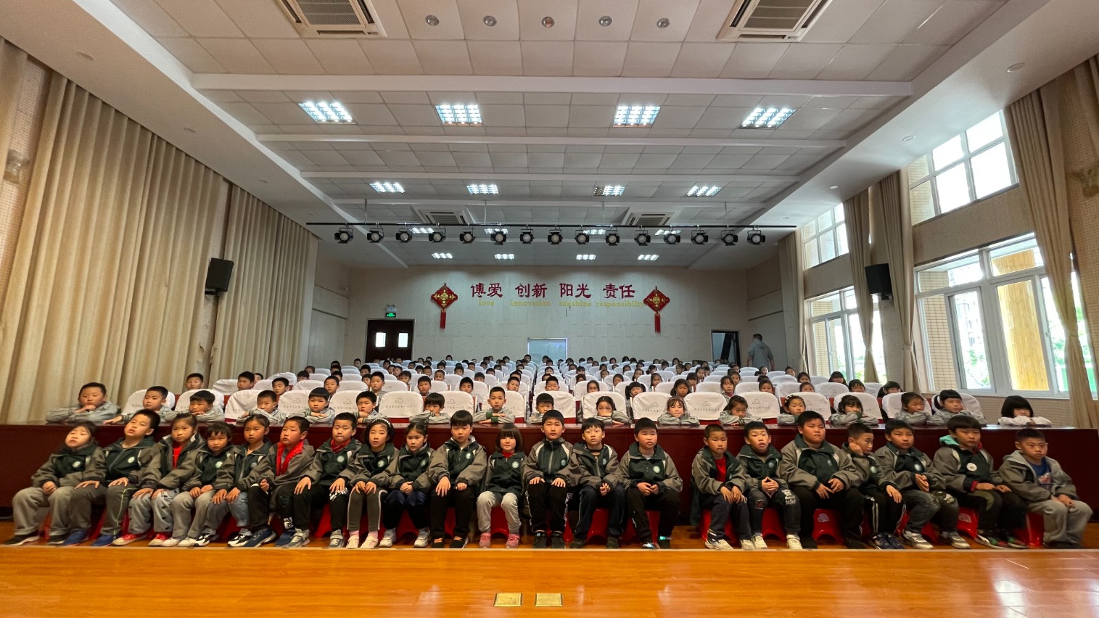 学生9.jpg