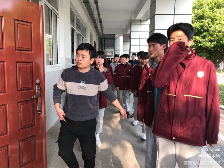 记中桥中学体育中考动员大会_html_m3e3a8dc7.jpg