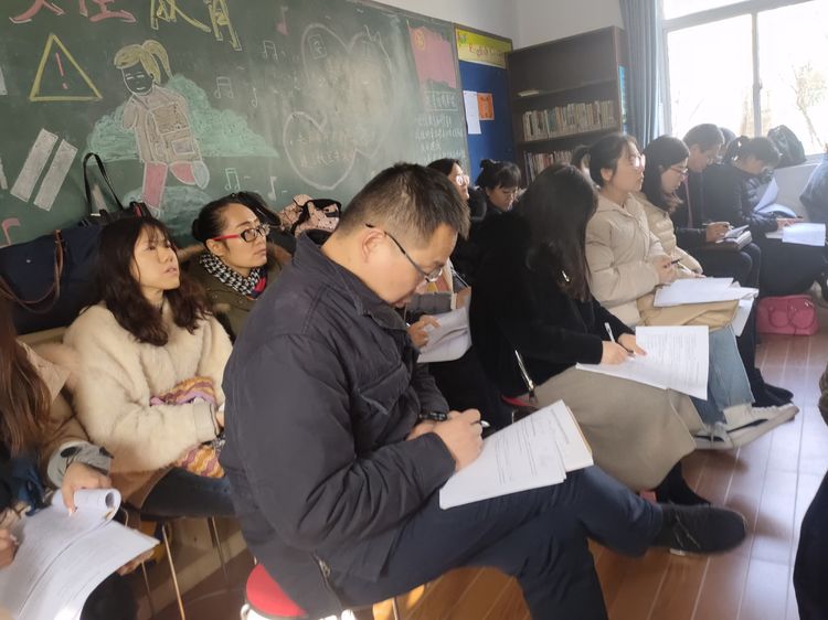 南京市初中英语马黎名师工作室送教活动_html_m7d6539be.jpg