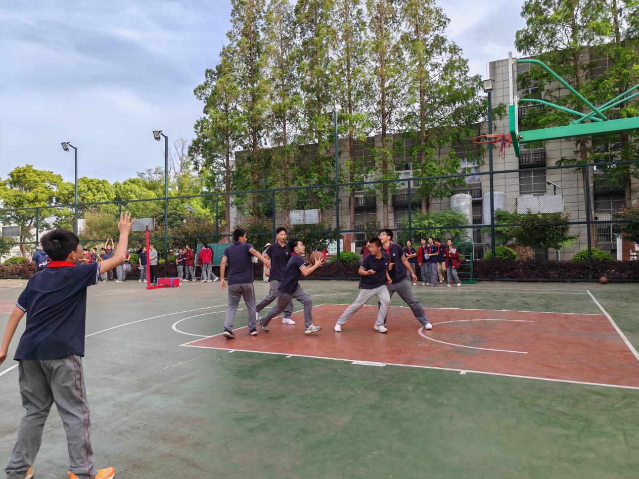 中桥中学第一届男子篮球联赛圆满落幕_html_1912a140.jpg