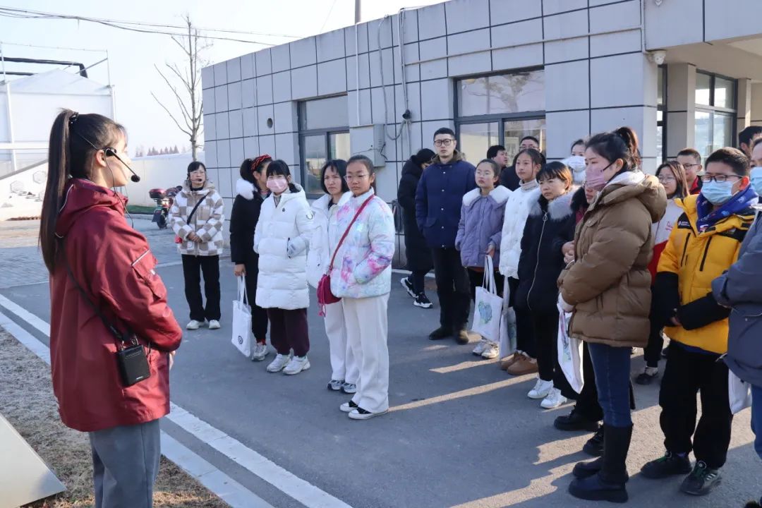 重磅！中桥中学获九中“吴健雄班”荣誉授牌！_html_m69b94fd6.jpg