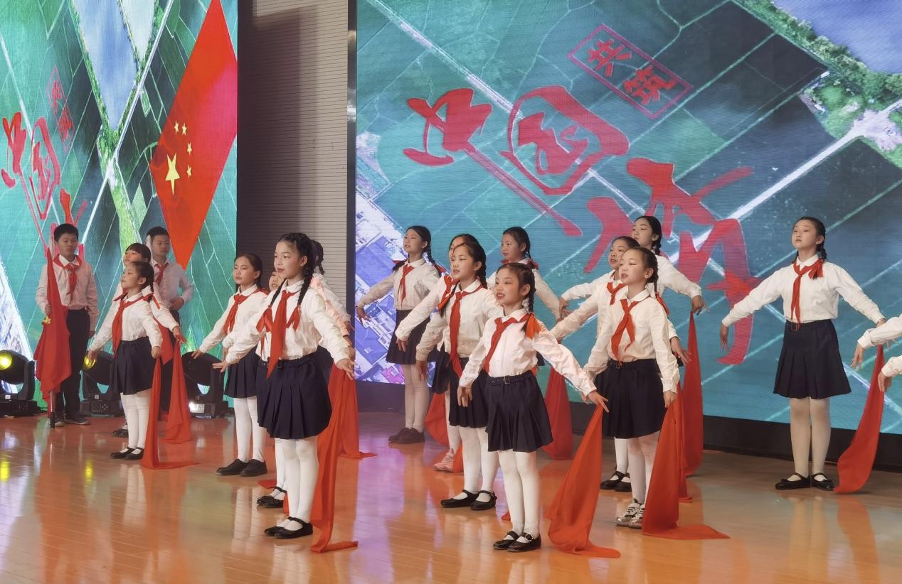 红色映像金小华章有图_html_mafd3572.jpg