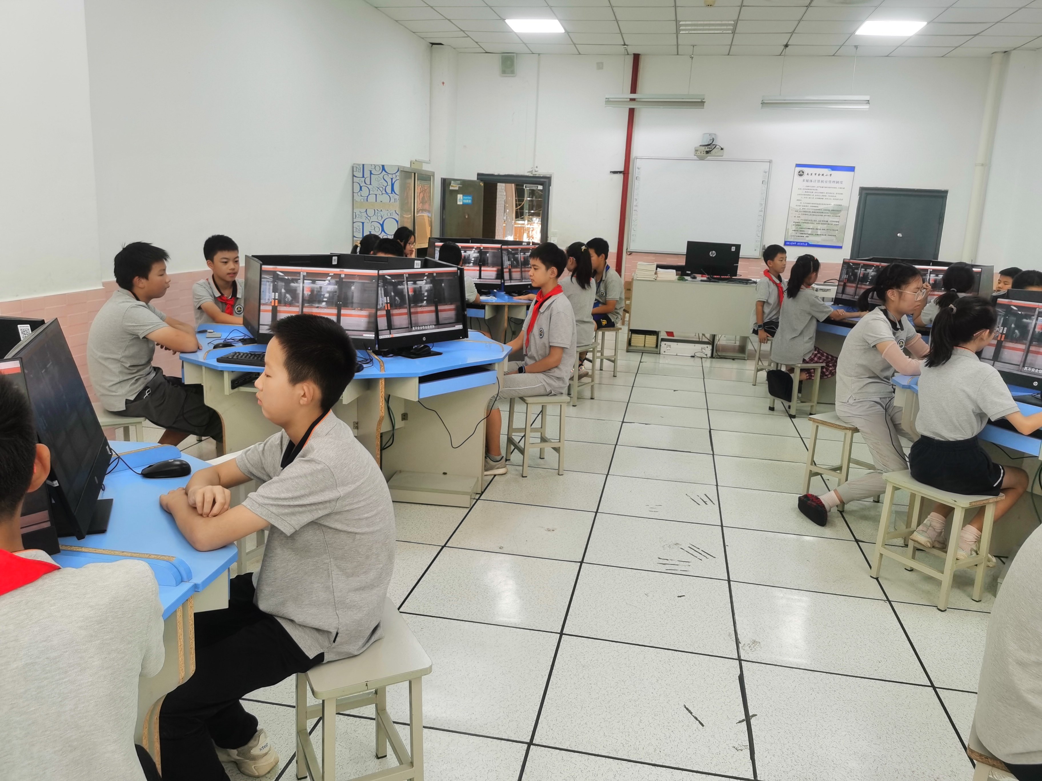 网络安全周新闻稿(1)_html_m2869a787.jpg