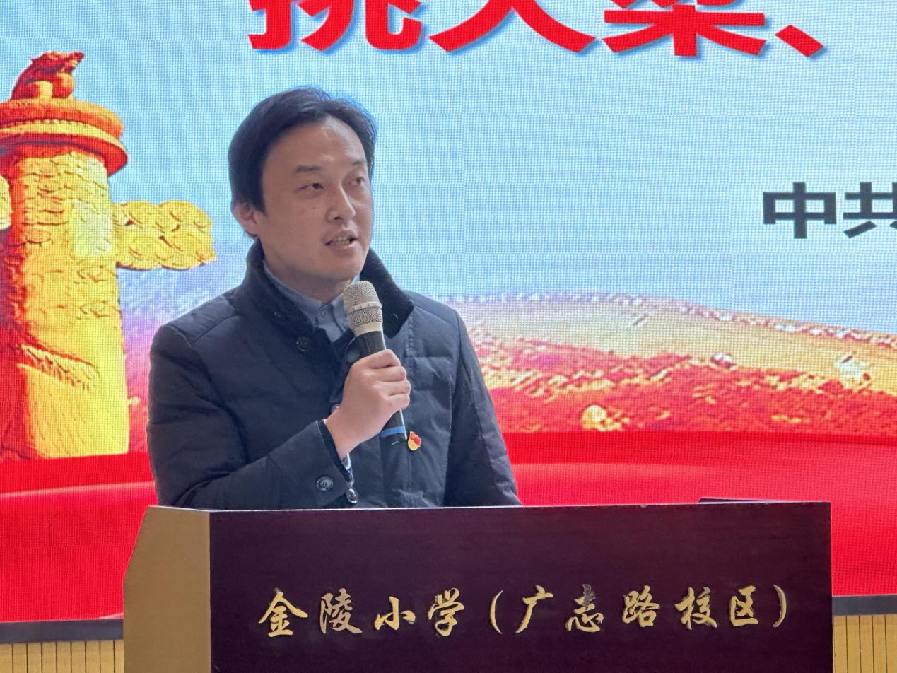 【石抱树·先锋行】”牢记嘱托、感恩奋进,挑大梁、勇登攀、走在前”大讨论_html_2c42427c.jpg