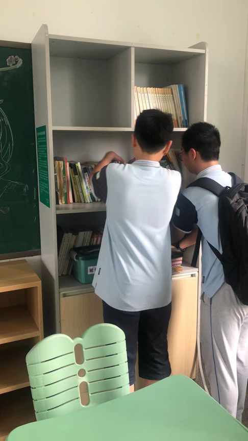 【尚真华电】硕果盈枝 收获成长——华电中学举办散学典礼_html_6895e3bc.png