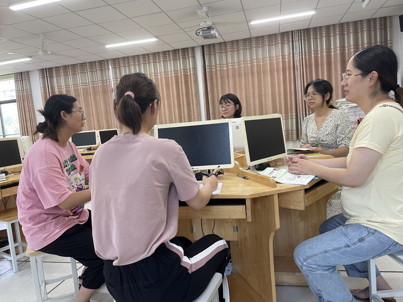 2021.9.16校本主题教研（一）.jpg
