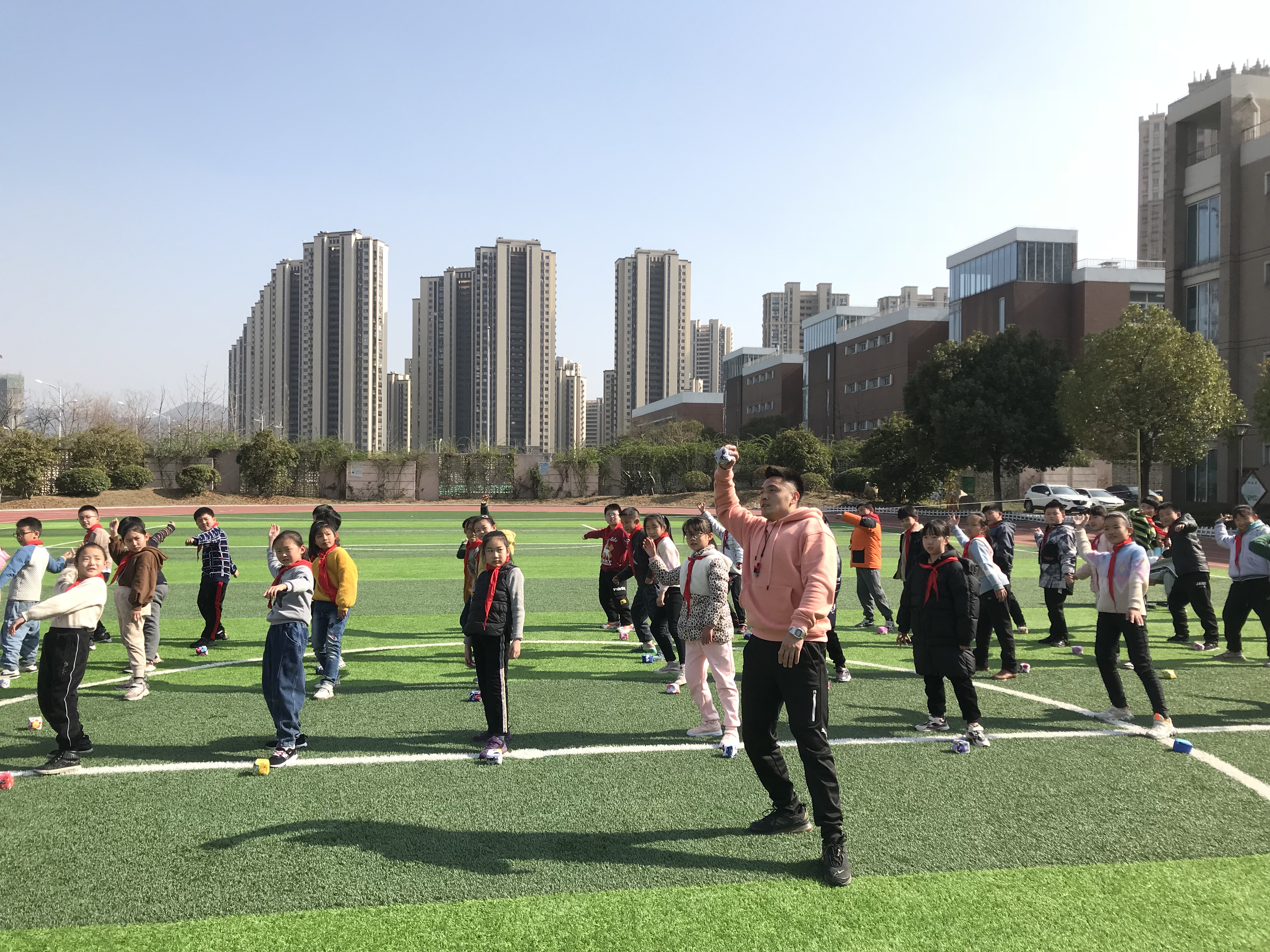 应昊天执教1.png