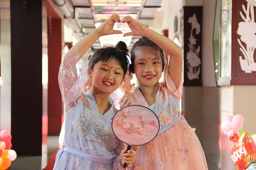 红1.JPG