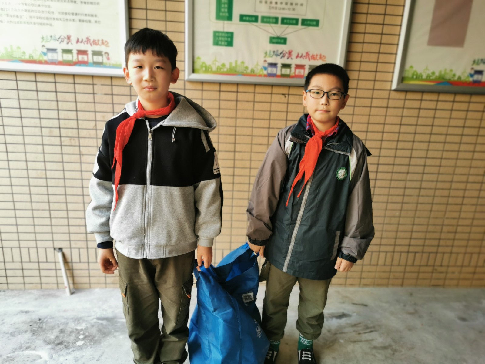 【花港一小】坚持垃圾分类，呵护绿水青山（六十九） 