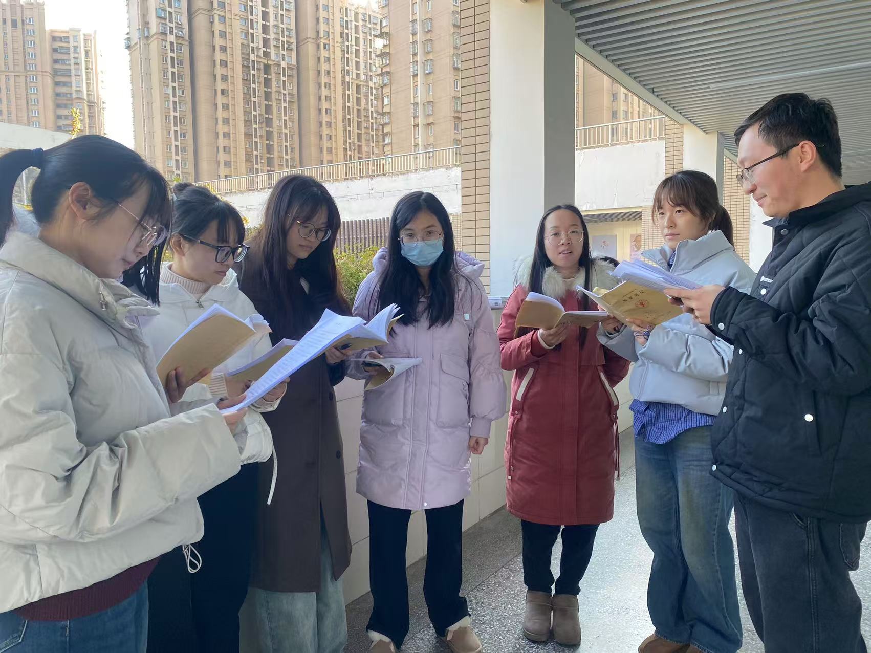 组内研讨照片.jpg