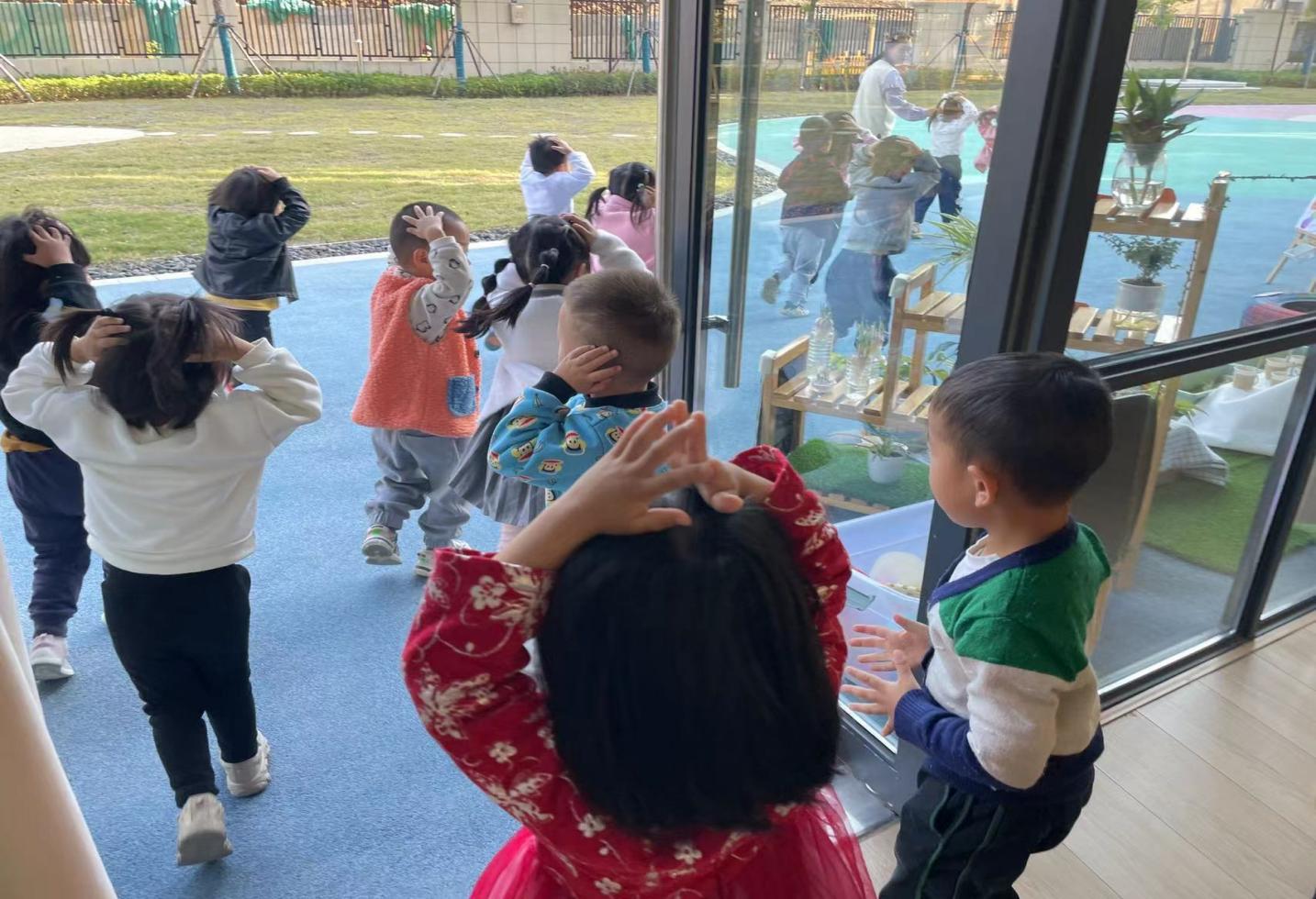三元防震新闻10.20_html_m24646184.jpg