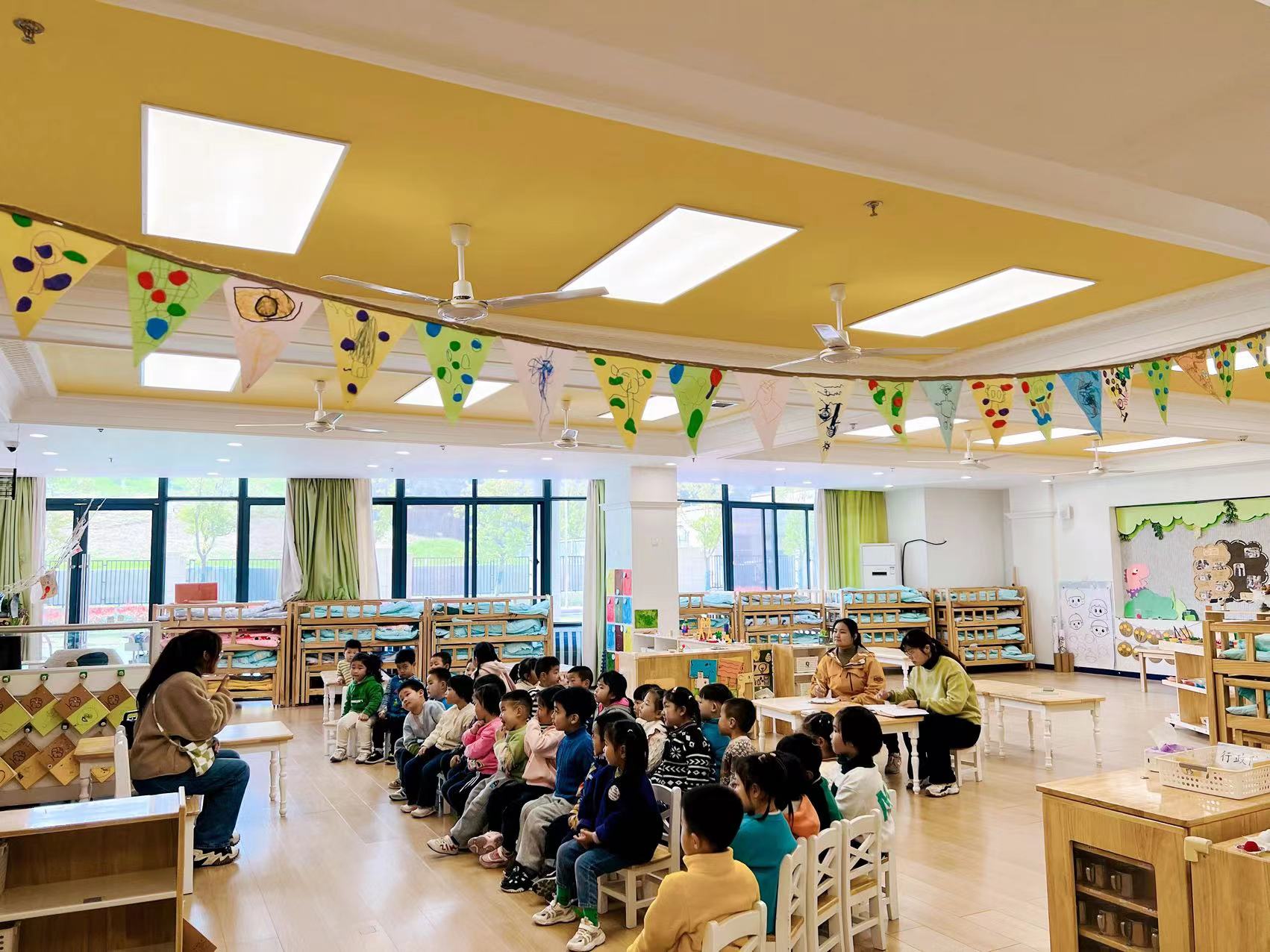 配班半日新闻稿_html_m21586914.jpg