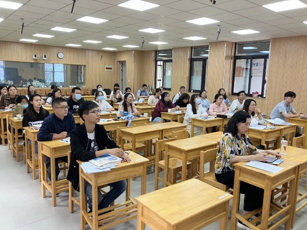 数学组教研_html_1b96f0d1.jpg