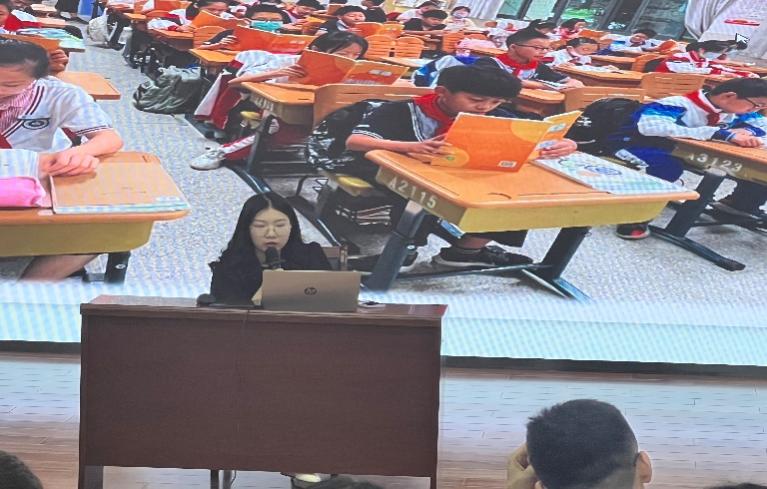 9.14班主任会新闻稿_html_2fa00829.jpg