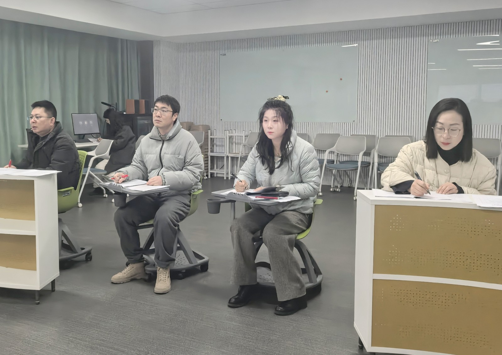 语文5 听课.jpg