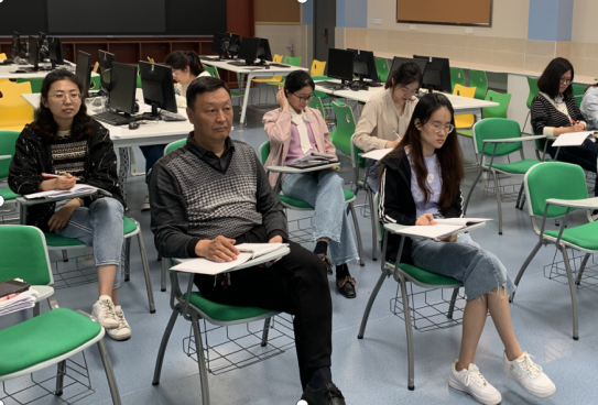 【郝四柱工作室】金敏老师送教到金中 _html_m1c4a5ee2.png