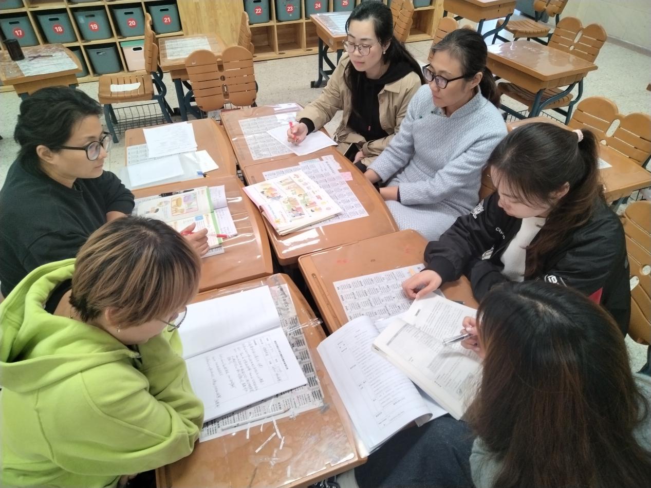基于核心素养导向下英语绘本与主教材的融合_html_m7072d05c.jpg