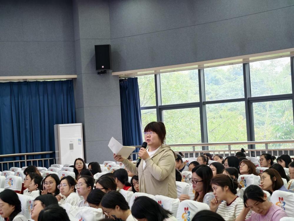 聚焦单元整体教学，共研共探新教材 新版_html_m2be7b8ae.jpg
