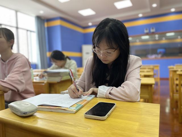 9.26语文教研报道——满媛_html_m72d02f1f.jpg