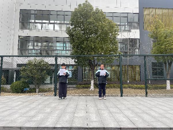 学雷锋精神，做优秀少年——丁家庄第三小学第三周主题升旗仪式侧记_html_4c0236b.jpg
