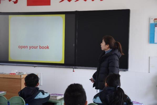 2.25栖霞区三月份中小学督学例会_html_4dbafac8.jpg