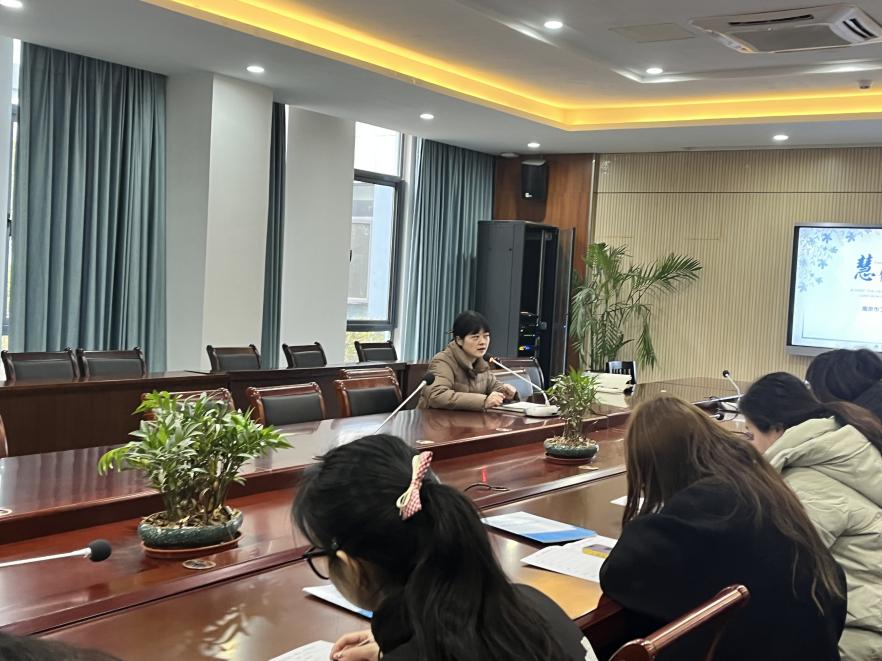 【正学丁三·德育】心理关怀十二事，暖心护航新学期——南京市丁家庄第三小学班主任例会侧记(1)_html_m6e7e50de.jpg