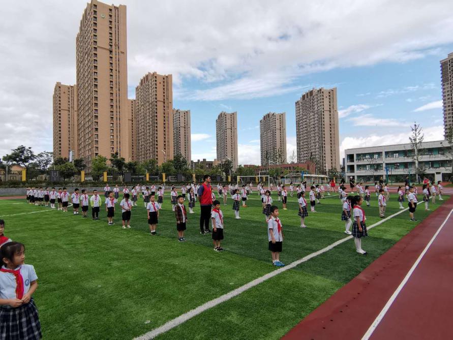 【正学丁三】爱国爱党秉心中，争做合格接班人_html_372e39e6.jpg