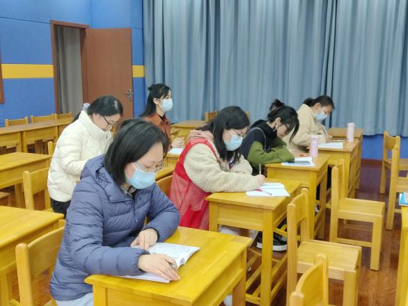 【正学丁三·教学】关注言语训练，提高核心素养——我校一、二年级全体语文教师线上教研观摩侧记_html_53d1e3fe.jpg