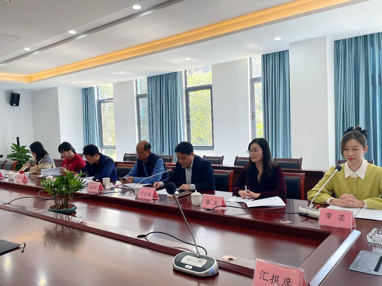 【正学丁三·教科研】开题聚智 研途启新——迈皋桥小学教育集团2024年度栖霞区教育科学“十四五”规划课题开题论证会_html_7222c89a.jpg