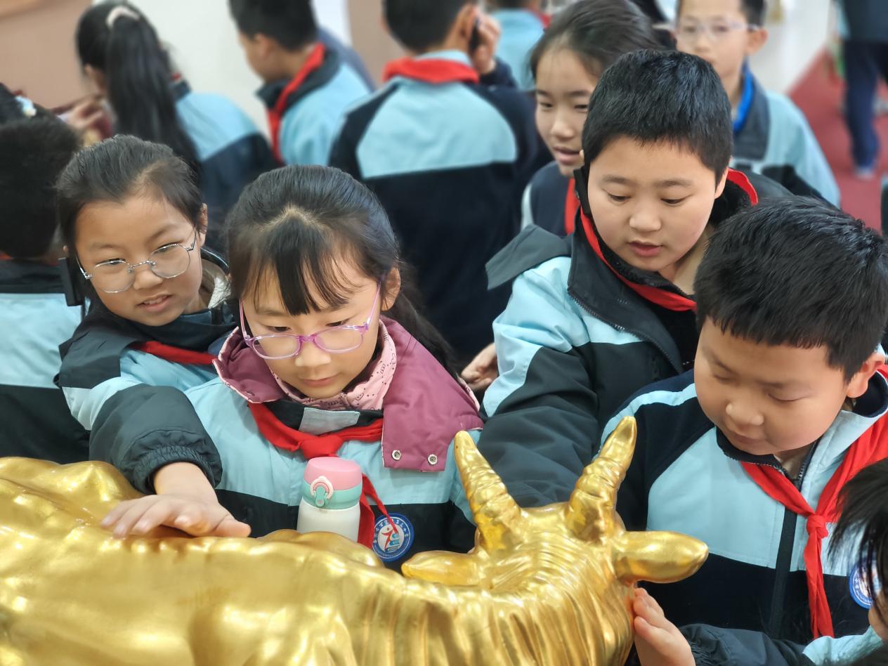 金箔厂参观(1)_html_mb5c553e.jpg
