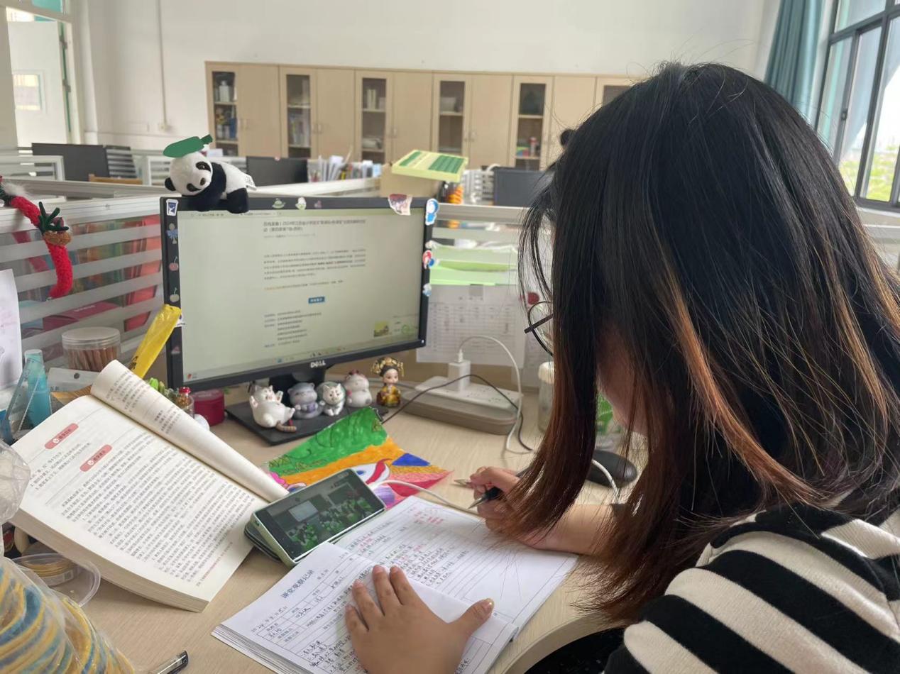 【正学丁三•教学】且教且思，教学相长——观摩名师课例_html_4f8e0bf6.jpg