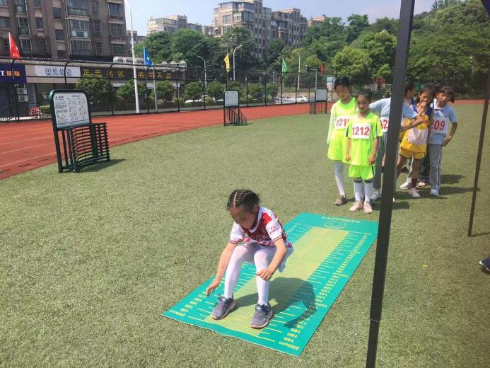 【正学丁三】赛道冲刺 激昂青春_html_m6e9b4ad8.jpg