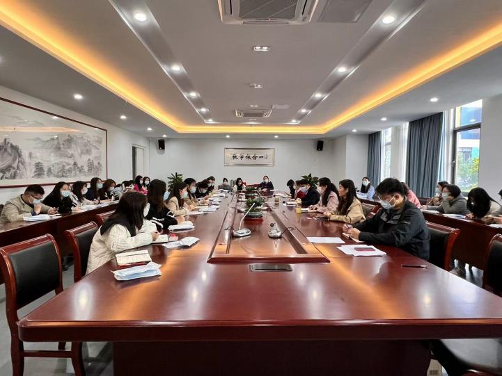 4.17“疫散花开，复课归来”——丁家庄第三小学复课会议_html_m575ffc1b.jpg