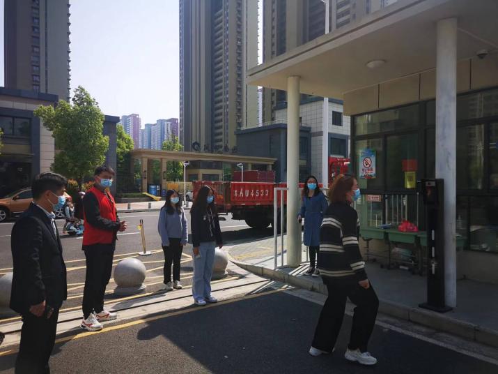 【正学丁三】筑牢防线，全力以“复”——丁家庄第三小学返校复学疫情防控演练侧记_html_6fd857d5.jpg