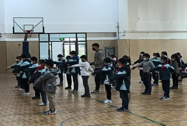 【正学丁三&middot;教学】紧抓教学常规 促进习惯形成——丁家庄第三小学体育组校本主题研修活动（四）(1)_html_23f9bd4f.jpg
