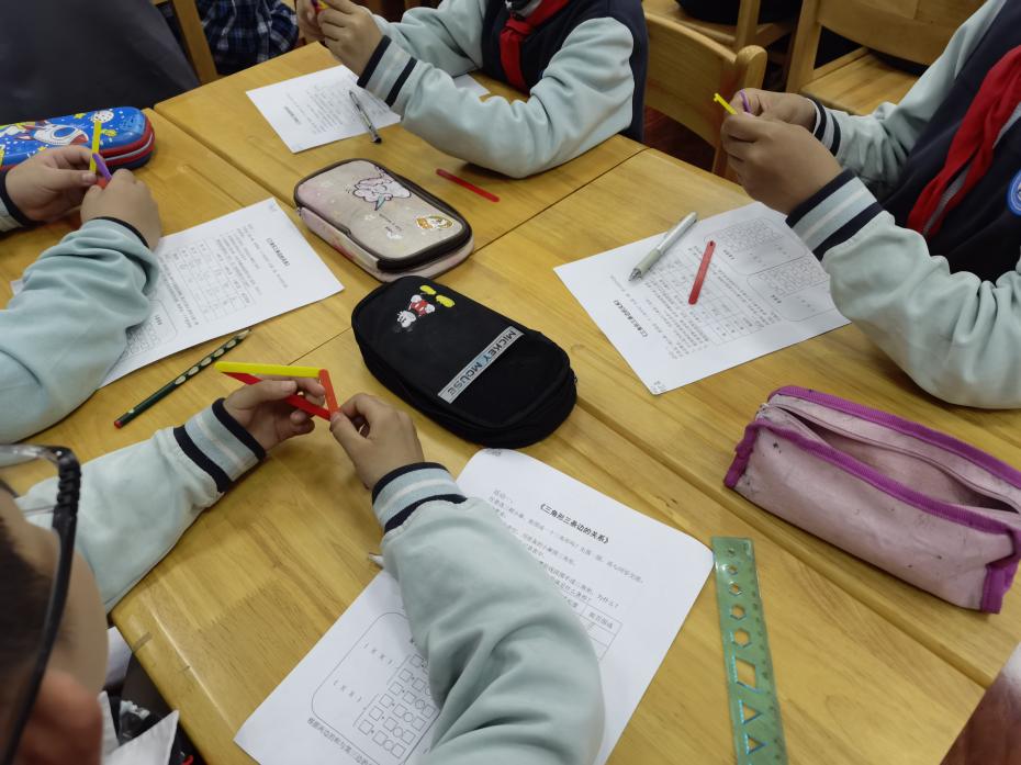 4.20数学组校本研修活动报道_html_m4239ff91.jpg