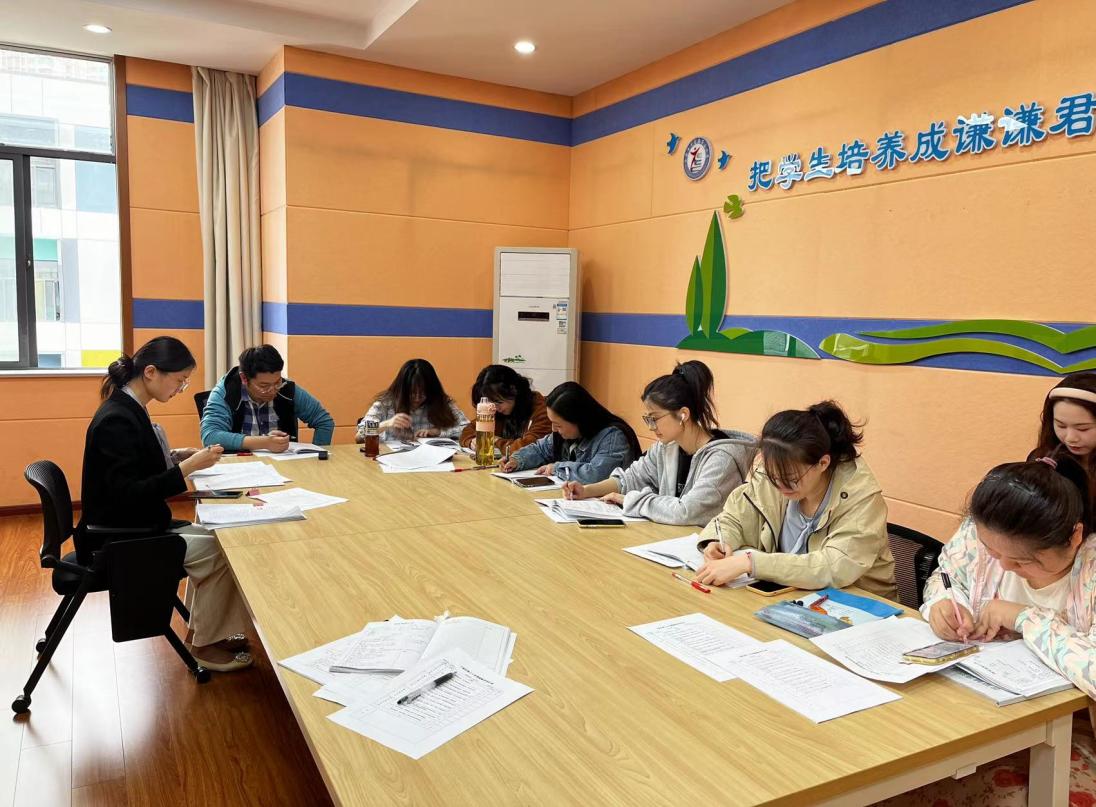 同课异构展风采 教研互动促成长_html_m70caa34c.jpg